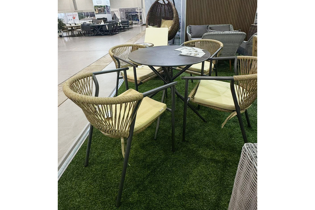 Комплект плетеной мебели MOKKA LYON на 4 персоны с обеденным столом