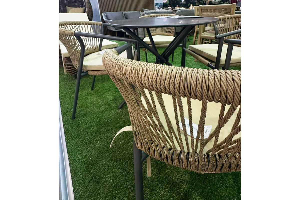 Комплект плетеной мебели MOKKA LYON на 4 персоны с обеденным столом