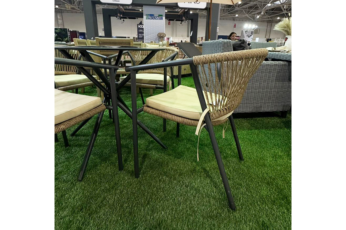 Комплект плетеной мебели MOKKA LYON на 4 персоны с обеденным столом