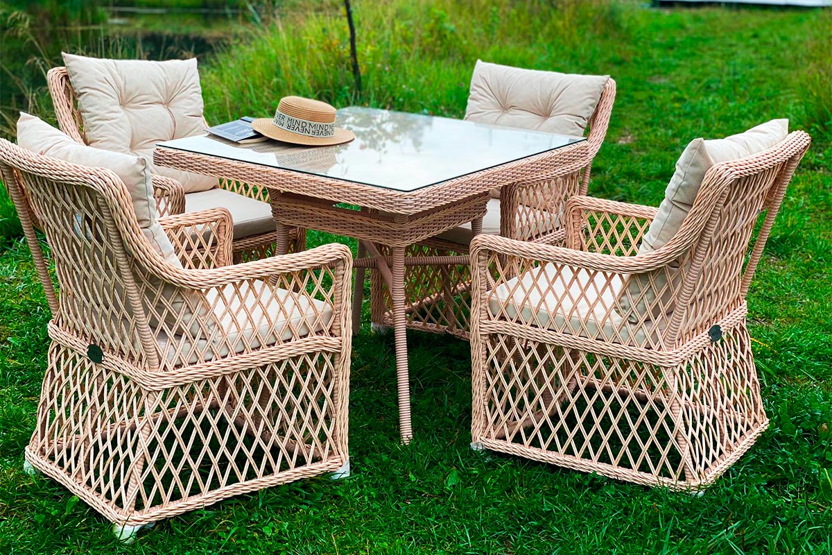 Плетеный комплект мебели MOKKA VILLA ROSA (4 персоны) + 8 подушек