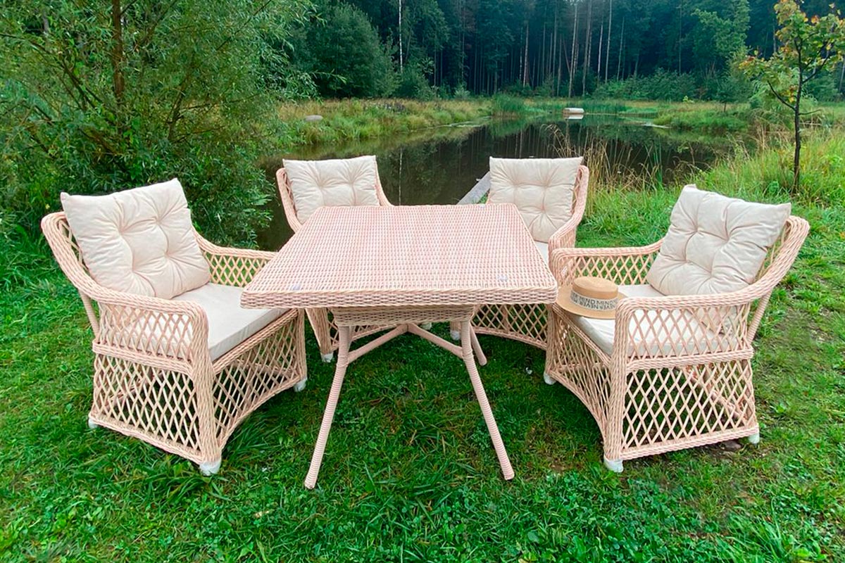 Плетеный комплект мебели MOKKA VILLA ROSA (4 персоны) + 8 подушек