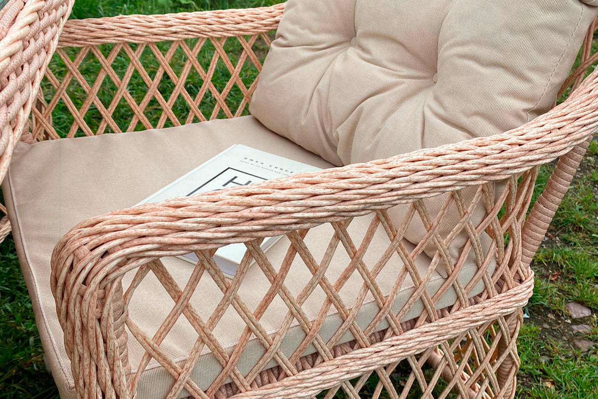 Плетеный комплект мебели MOKKA VILLA ROSA (4 персоны) + 8 подушек
