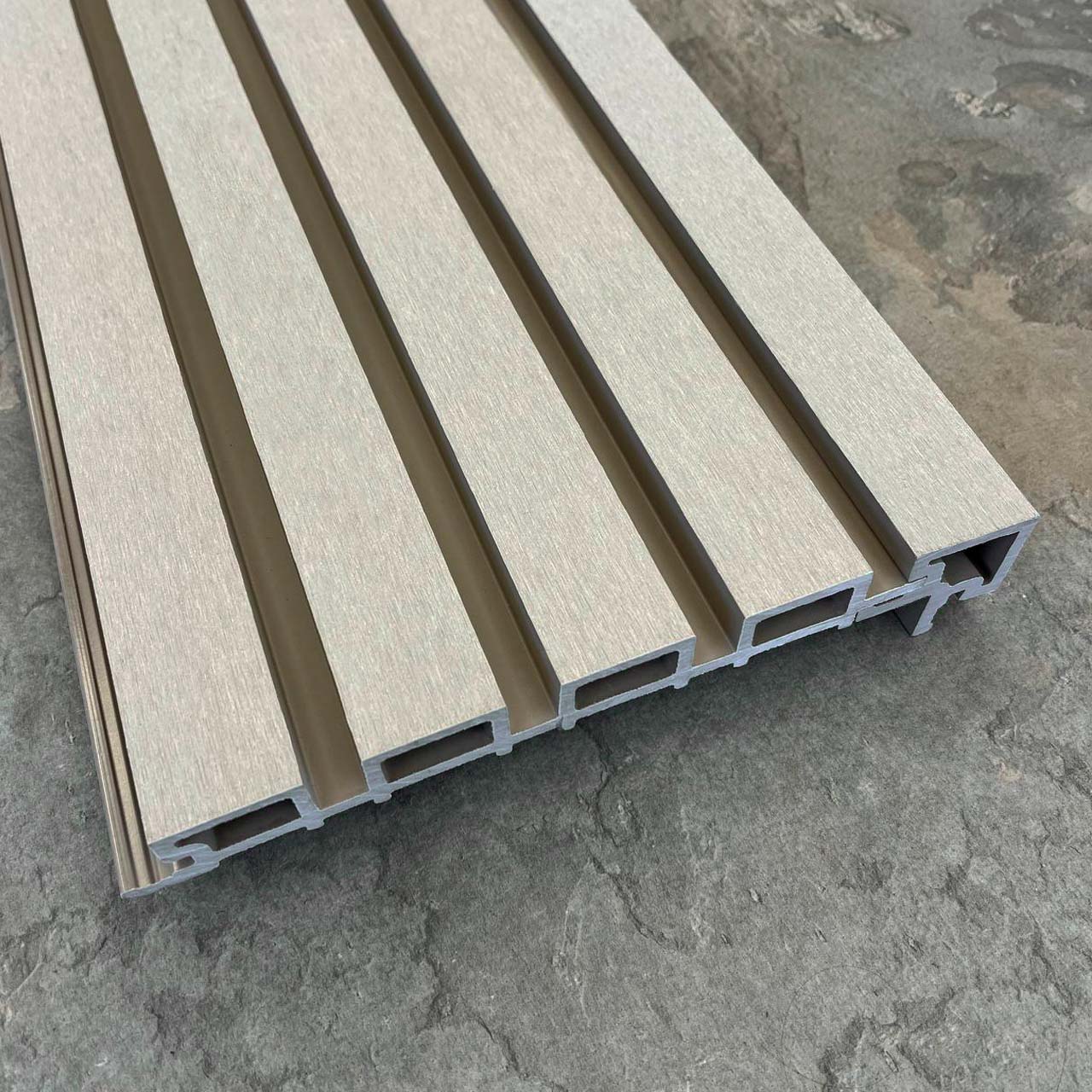 Угол для реечной панели EasyDecking Вуд-Икс 50х50х3010 Бежевый