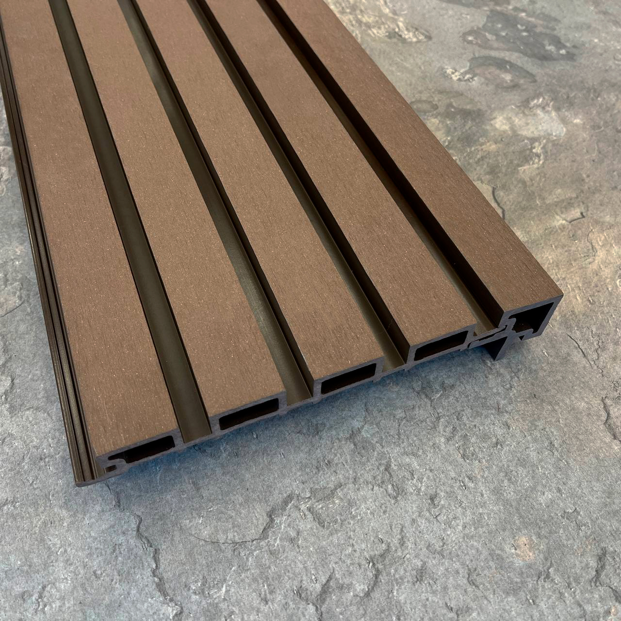 Угол для реечной панели EasyDecking Вуд-Икс 50х50х3010 Венге