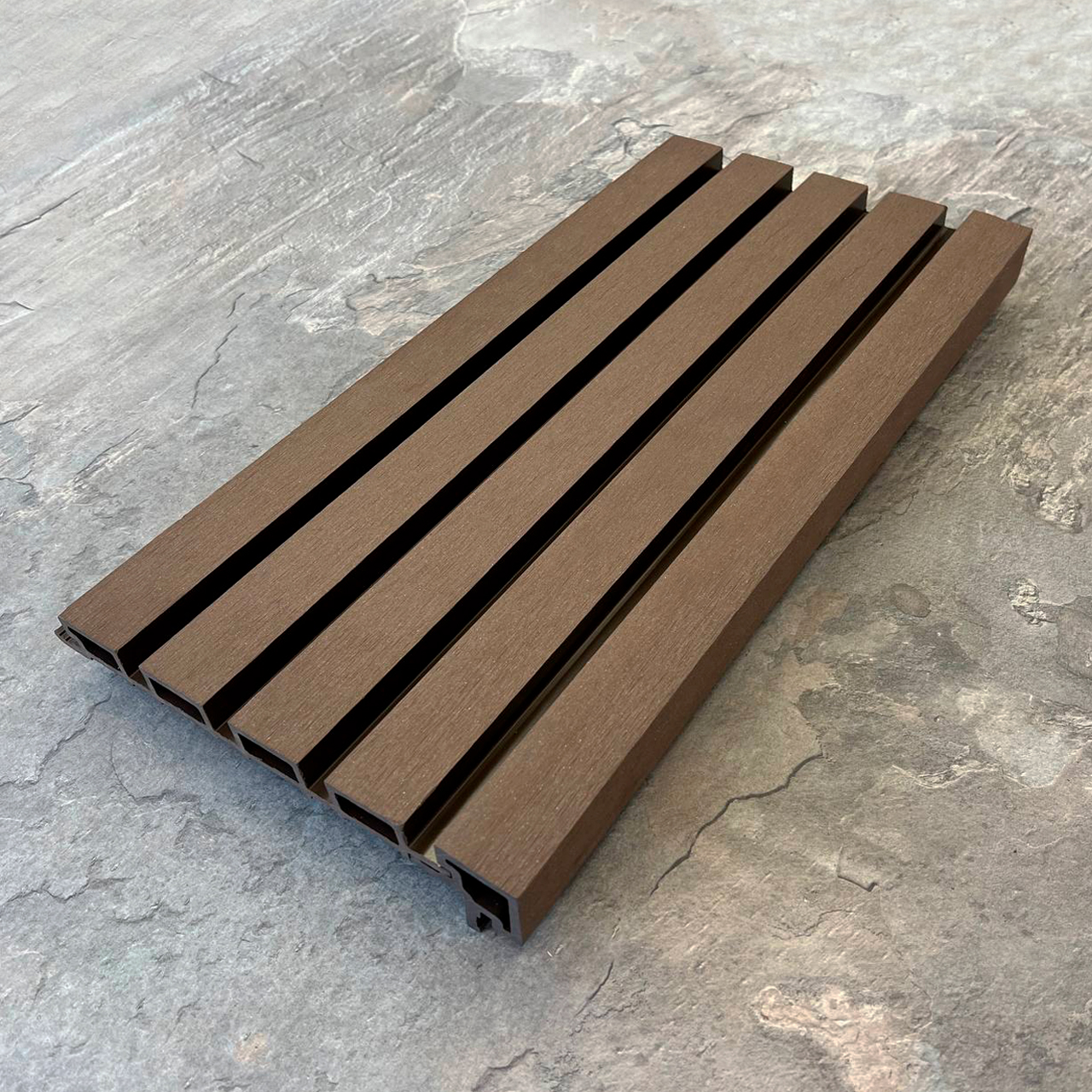 Угол для реечной панели EasyDecking Вуд-Икс 50х50х3010 Венге