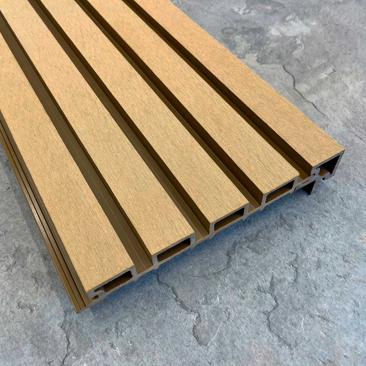 Угол для реечной панели EasyDecking Вуд-Икс 50х50х3010 Дуб